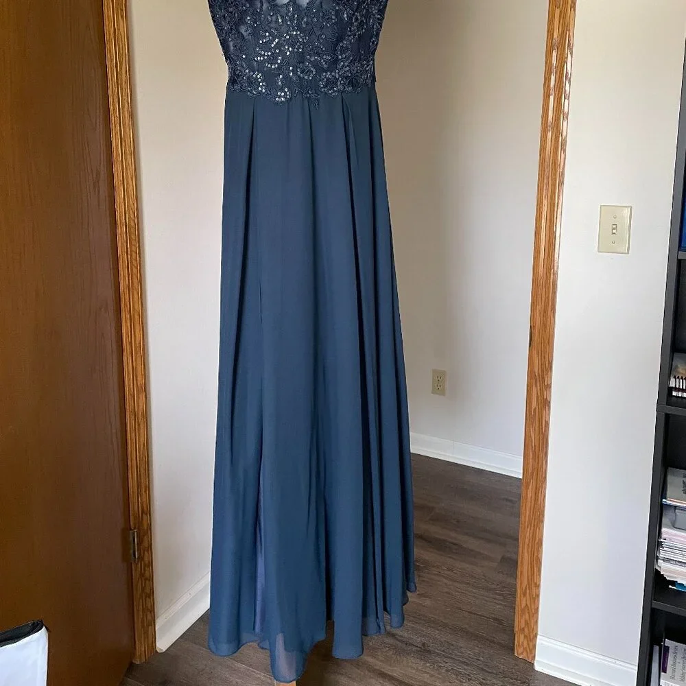 Dress - Picture 11 of 11